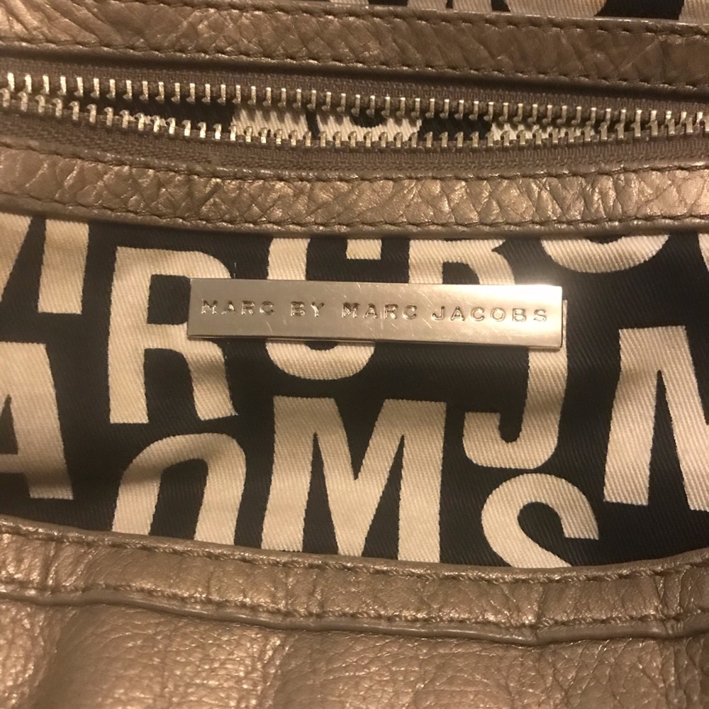 Authentic Marc by Marc Jacobs Pebble Leather Bag - Picture 3 of 8